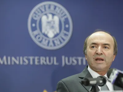 Tudorel Toader face jocul lui Dragnea. Foto Inquam Photos/Octav Ganea