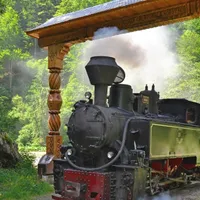 Povestea Mocăniței din Maramureș, veche de un secol. De ce lipsa mecanicilor ar putea-o „pensiona” - Primăria Vișeu