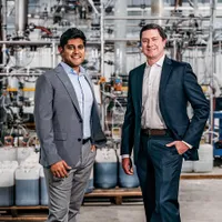 Gaurab Chakrabarti și Sean Hunt, fondatori ai Solugen
