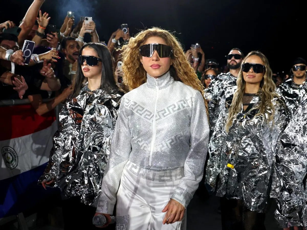 Shakira a căzut pe scenă în timpul unui concert live, chiar în fața fanilor. Cum au reacționat toți?