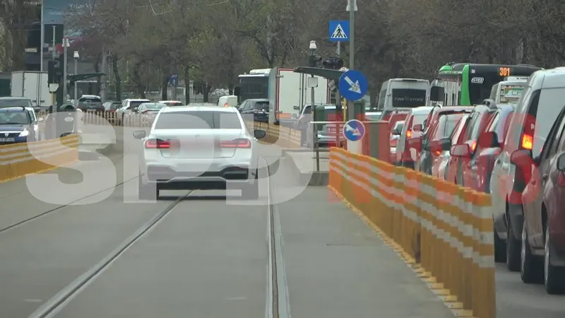 Gică Popescu are BMW 745Le xDrive. - Foto: captură video/spunews.ro