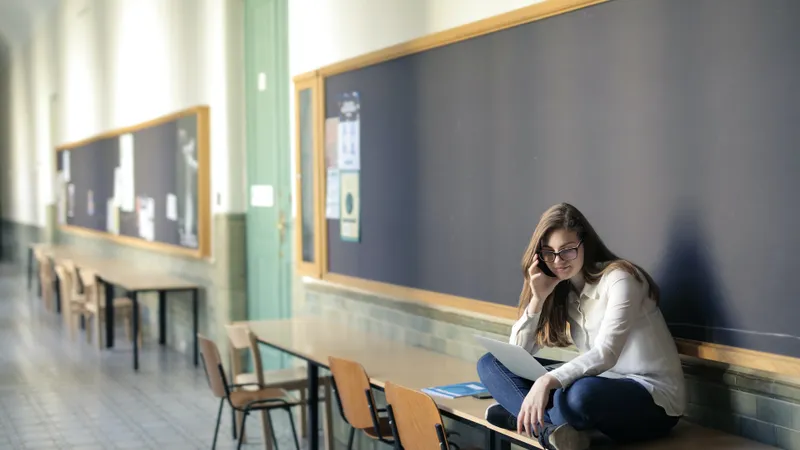 Facultatea, un mare fals - FOTO: PEXELS, Andrea Piacquadio