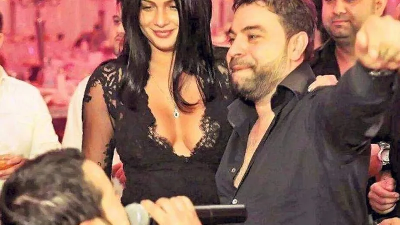 Manelistul Florin Salam și Roxana Dobre se pregătesc să facă marele pas. Nunta, în Dubai, pe yacht. / Foto: cancan.ro