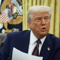 Trump, pe urmele dictatorilor. Vrea să rămână președinte pe viață, ca Putin: „Am metode să fac asta” - Foto: Profimedia images