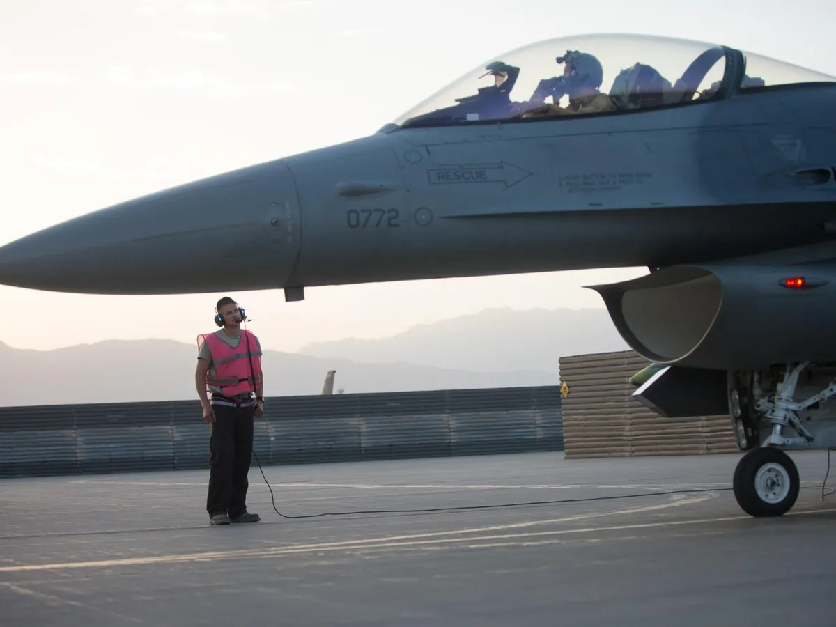 Avion de luptă F-16 - Foto Profimedia Images