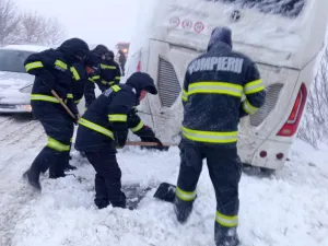 Tronsoane de drum închise la ora 18 din cauza viscolului Foto: ISU Constanta