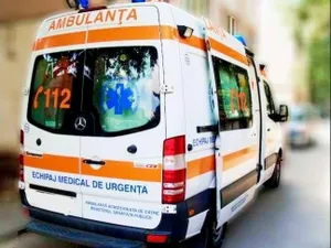 Un pacient cu COVID-19, în stare gravă, a murit după ce ambulanța s-a stricat pe drum