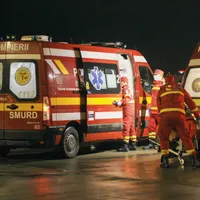 Incendiu devastator pe DN 1: Un TIR ce transporta mașini a fost cuprins de flăcări în zona Metro - Foto: Facebook/IGSU