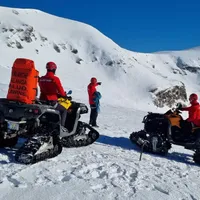 Grup de schiori străini, surprins de o avalanșă în Munții Rodnei. Cel puțin un mort și doi răniți. - Foto: Facebook/Salvamont Romania