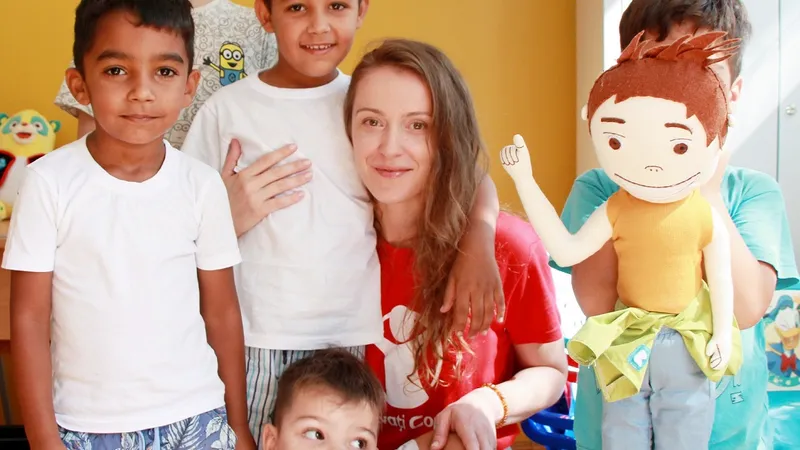 Segregarea copiilor romi în școli, interzisă pe hârtie, dar practicată pe teren. Foto Salvați copiii