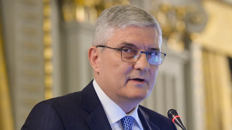Preşedintele Consiliului Fiscal, Daniel Dăianu, afirmă că criza financiară și pandemia au majorat datoria publică a României de la circa 15% din PIB în 2008 la peste 47% din PIB la finele lui 2020. / Foto: zf.ro