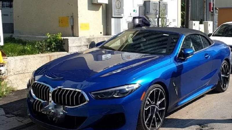 Cu bani trași din cardurile americanilor, interlopul Dacian a luat mașini de 850.000 de euro Foto: Poliția Română