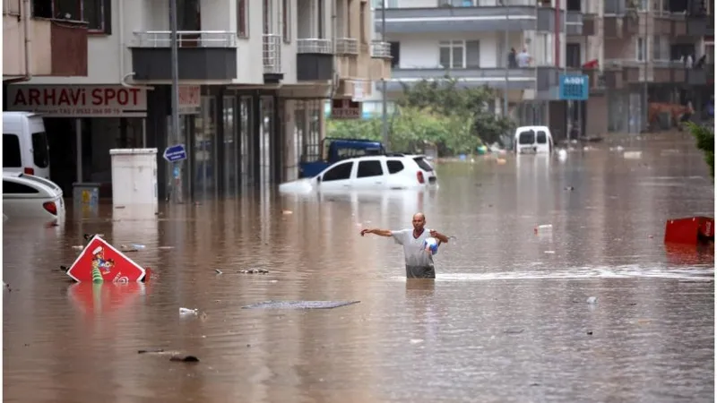 Un ciclon format în Marea Neagră a provocat prăpăd în Turcia. România riscă să fie și ea lovită/FOTO: Facebook/Echoturkey