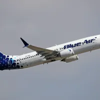 Compania Blue Air, datoare vândută la Aeroportul din Iași. Firma datorează 7 milioane de lei - FOTO: Profimedia
