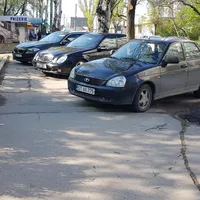 Proiect: Amenzi de până la 2.900 de lei pentru parcare pe trotuare. Foto Playtech
