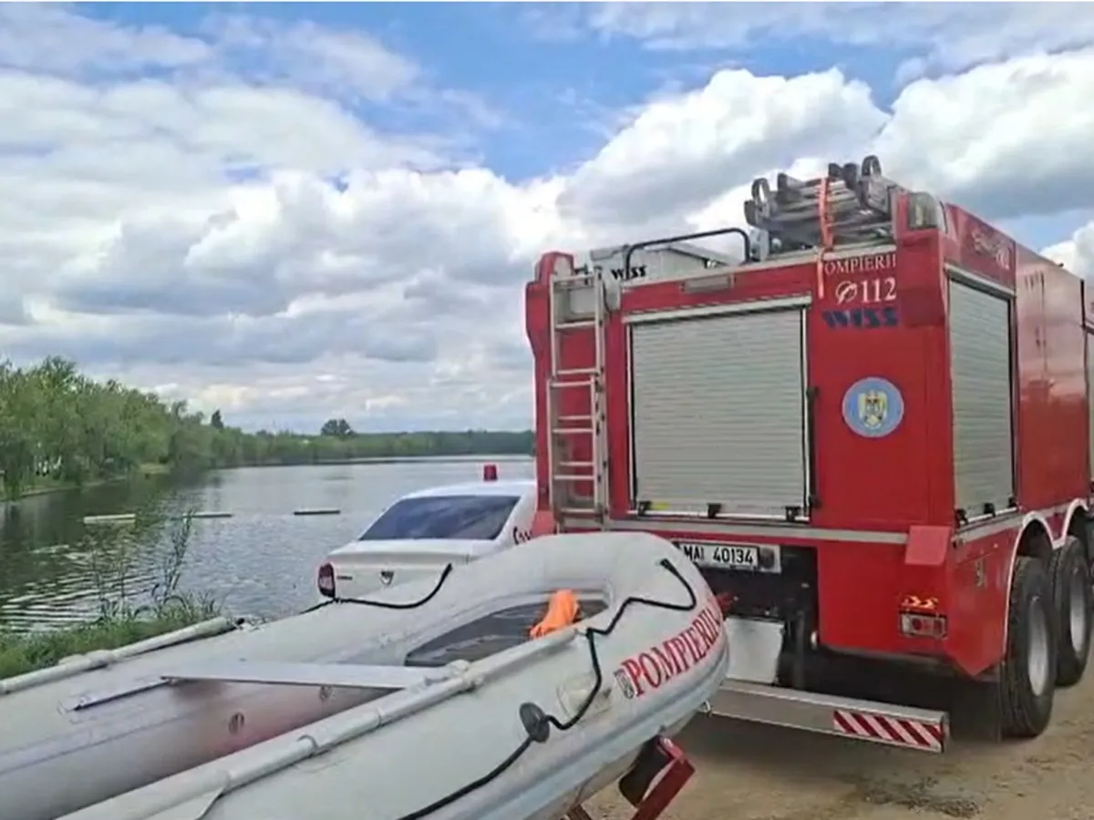 Operațiune de salvare lângă București. Doi copii au căzut într-un lac