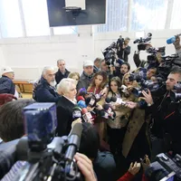 Viorica Dancila, la secția de votare, la referendum. FOTO: INQUAM PHOTOS - George Călin