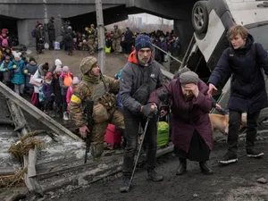 Preşedintele Zelenski a anunțat că peste 3.000 de persoane au fost evacuate din Mariupol. / Foto: nationworldnews.com