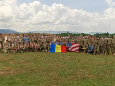 Ambasada SUA la București: Militarii americani și români lucrează pentru securitatea flancului estic al NATO - Foto: Facebook / U.S. Embassy Bucharest