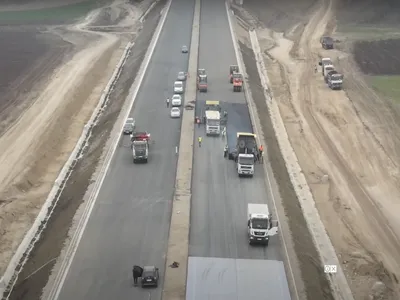 Muncitori din Grecia pe Autostrada Sebeș – Turda /ziarulunirea.ro