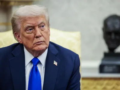 Donald Trump, în timpul întrevederii de la Casa Albă cu premierul canadian Mark Carney - Foto: Profimedia Images