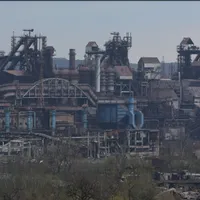 Civili de lângă uzina Azovstal au ieși pe coridor umanitar. Ei au fost duși în Donețk/foto: captură video