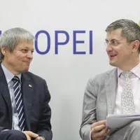 Dacian Cioloș și Dan Barna Foto: INQUAM Photos/Octav Ganea