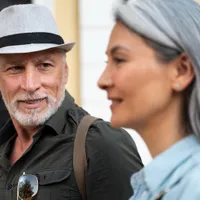 Recalculare: Pensionar cu 26 ani lucrați, 5.500 lei pensie. Altul: 43 ani munciți, 3.400 lei. De ce? - Foto: Freepik