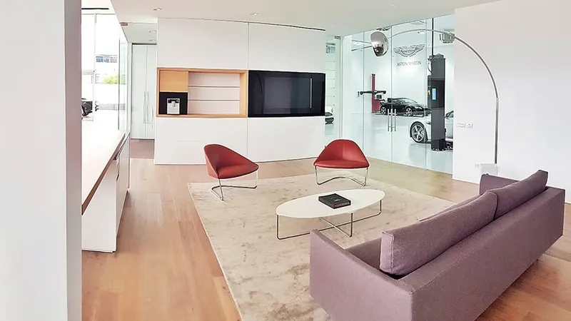Showroom-ul Aston Martin de la București respectă cu strictețe standardele mărcii
