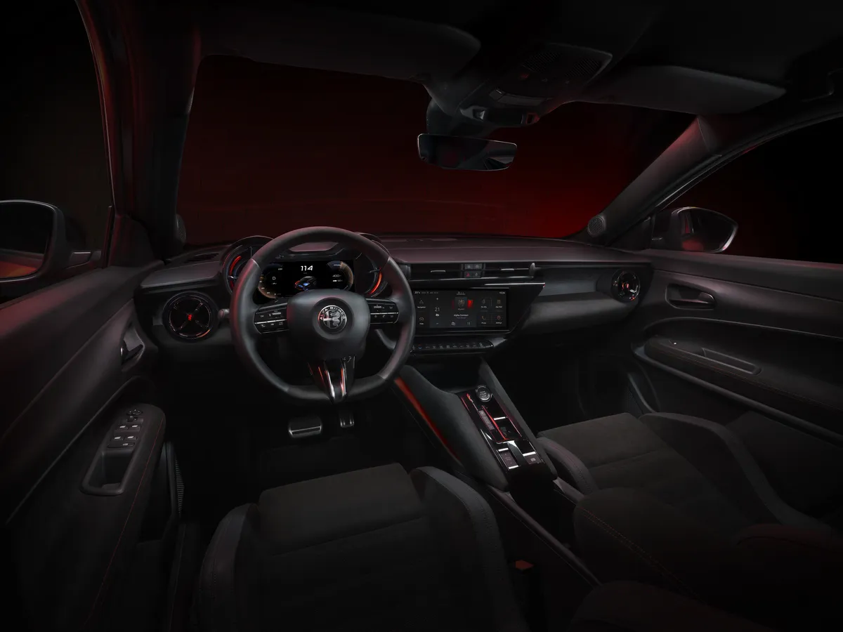 Milano, prima mașină electrică semnată Alfa Romeo. Are și versiune Veloce, și 1.2 pe benzină - Foto: Alfa Romeo