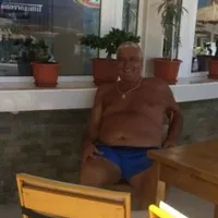 Rică Răducanu se plânge ca n-are clienți la terasă în Neptun: 33 lei tochitura, 4,5 lei micul - Foto: replicaonline.ro