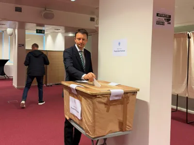 Siegfried Mureșan: „Am votat pentru o Românie europeană, pentru o Românie onestă. Haideți la vot” - Foto: Facebook / Siegfried Mureșan