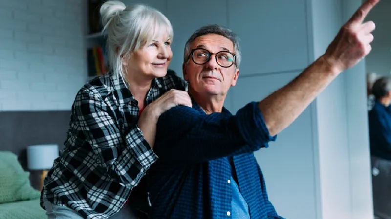 Ce bani ia în plus un pensionar cu pensie între 3.000 - 5000 lei din octombrie? Legea votata - Foto: Freepik.com (rol ilustrativ)