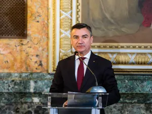 Mihai Chirica, primarul Iașului a intrat cu frică în cabina de vot. Ce mesaj a transmis Foto: Facebook/Mihai Chirica