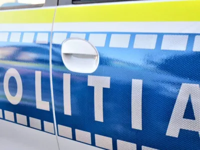 Bărbat de 61 de ani, găsit mort într-un taxi parcat în Sectorul 1. Poliția a fost alertată prin 112