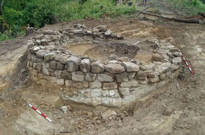 Turn apărare ruine