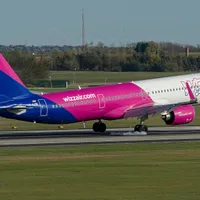 Ce taxe ar fi inventat Wizz Air și Ryanair pentru ca românii să plătească bilete mai scumpe de avion - Foto: Facebook
