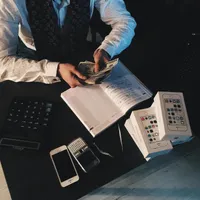 Ce români pot primi 1330 de lei de la stat? Se aplică foarte ușor și primești banii imediat Foto: Pexels (fotografie cu caracter ilustrativ)
