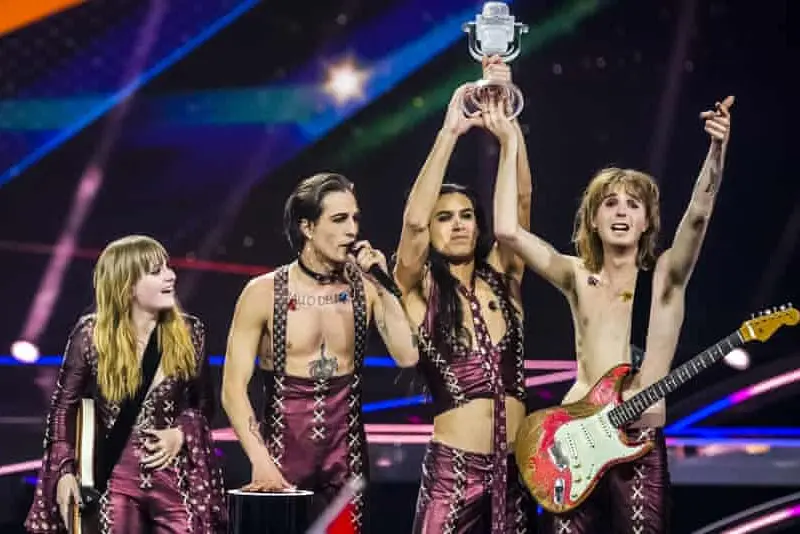 Trupa italiană de rock Maneskin a câștigat Eurovision 2021 cu „Zitti e buoni”. / Foto: theguardian.com