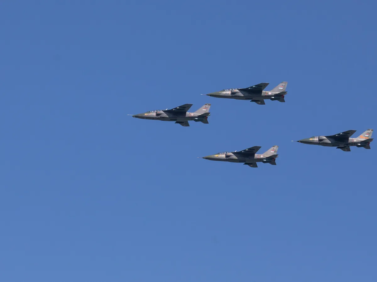 Panică lângă România. Ungaria se simte amenințată de Serbia: Își face o armată de drone și de roboți.