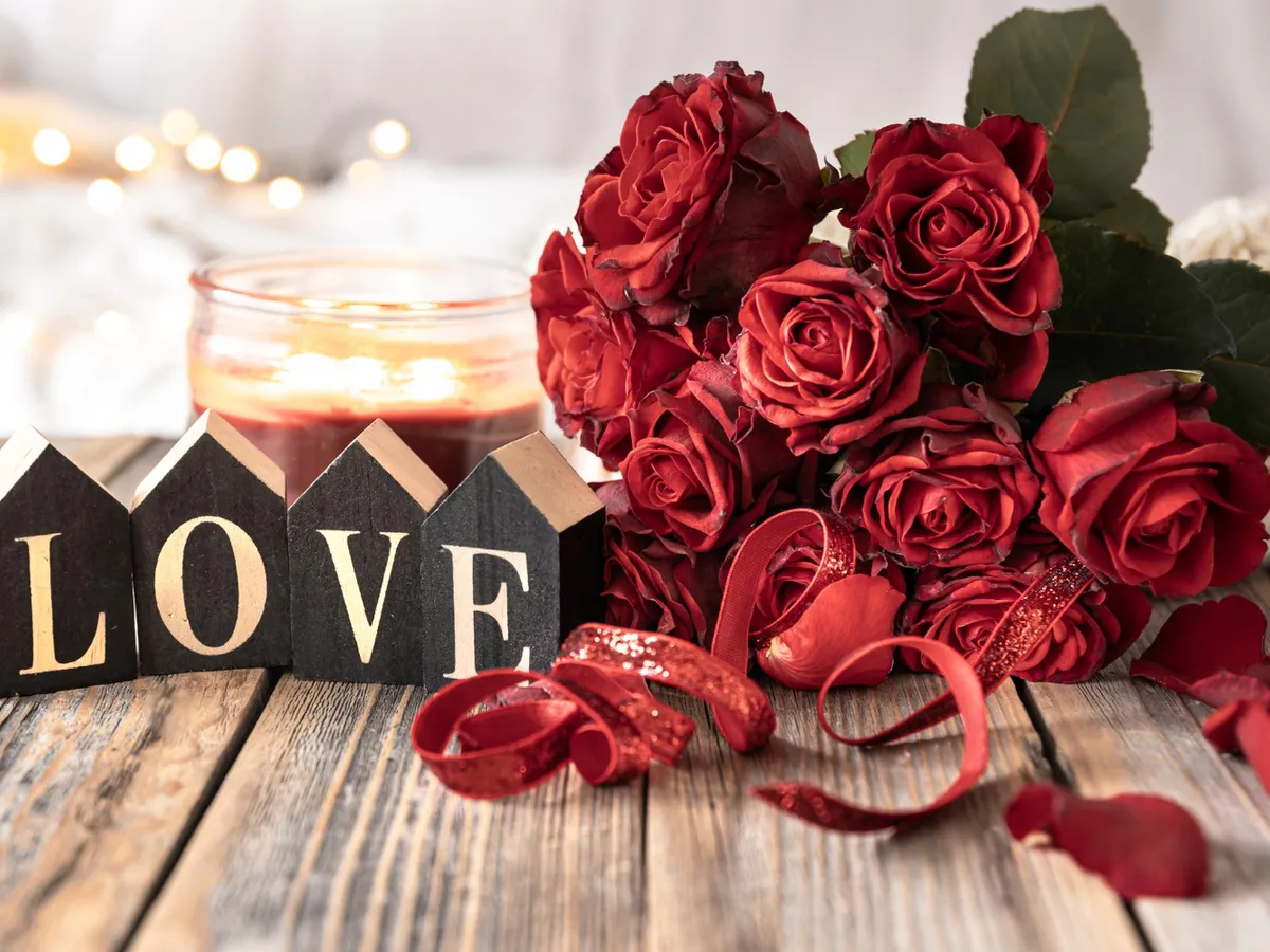 Gest romantic sau risc ascuns? De ce trandafirii de Valentine’s Day nu sunt cea mai bună alegere pentru cadou