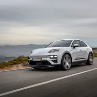 Macan, primul Porsche pe benzină și diesel transformat în mașină electrică. Cel mai ieftin, 86.000 € - Foto: Porsche