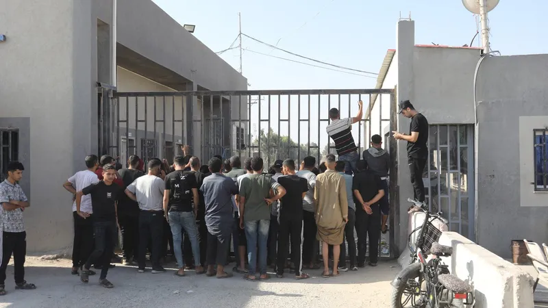 Eșec colosal în diplomația românească. Românii, excluși de pe lista evacuărilor din Gaza - Foto: Profimedia images
