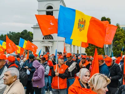 Partidele proruse din Moldova, învinse la urne, scot oamenii în stradă - Foto: Facebook / Igor Dodon