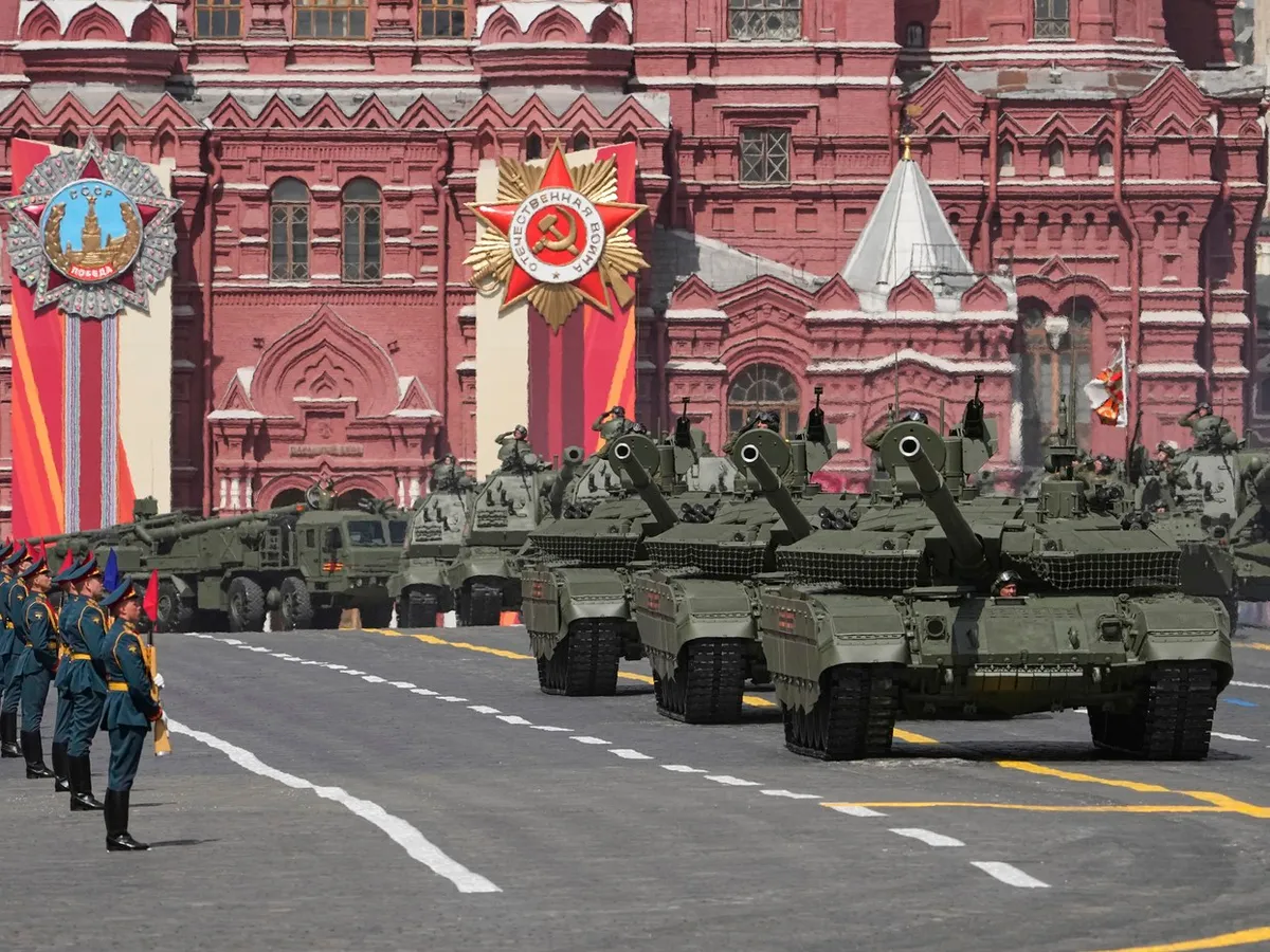 Tancuri T-90, la parada militară în Piața Roșie - Foto: Profimedia Images