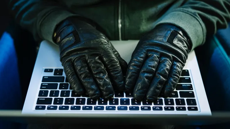 Escrocherie pe internet imposibil de detectat. Sunt vizați cei care tastează aceste cuvinte - Foto: Freepik (rol ilustrativ)