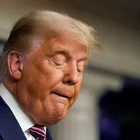 Aproximativ 56% dintre americani vor ca Trump să plece anticipat de la putere/FOTO: Yahoo.com