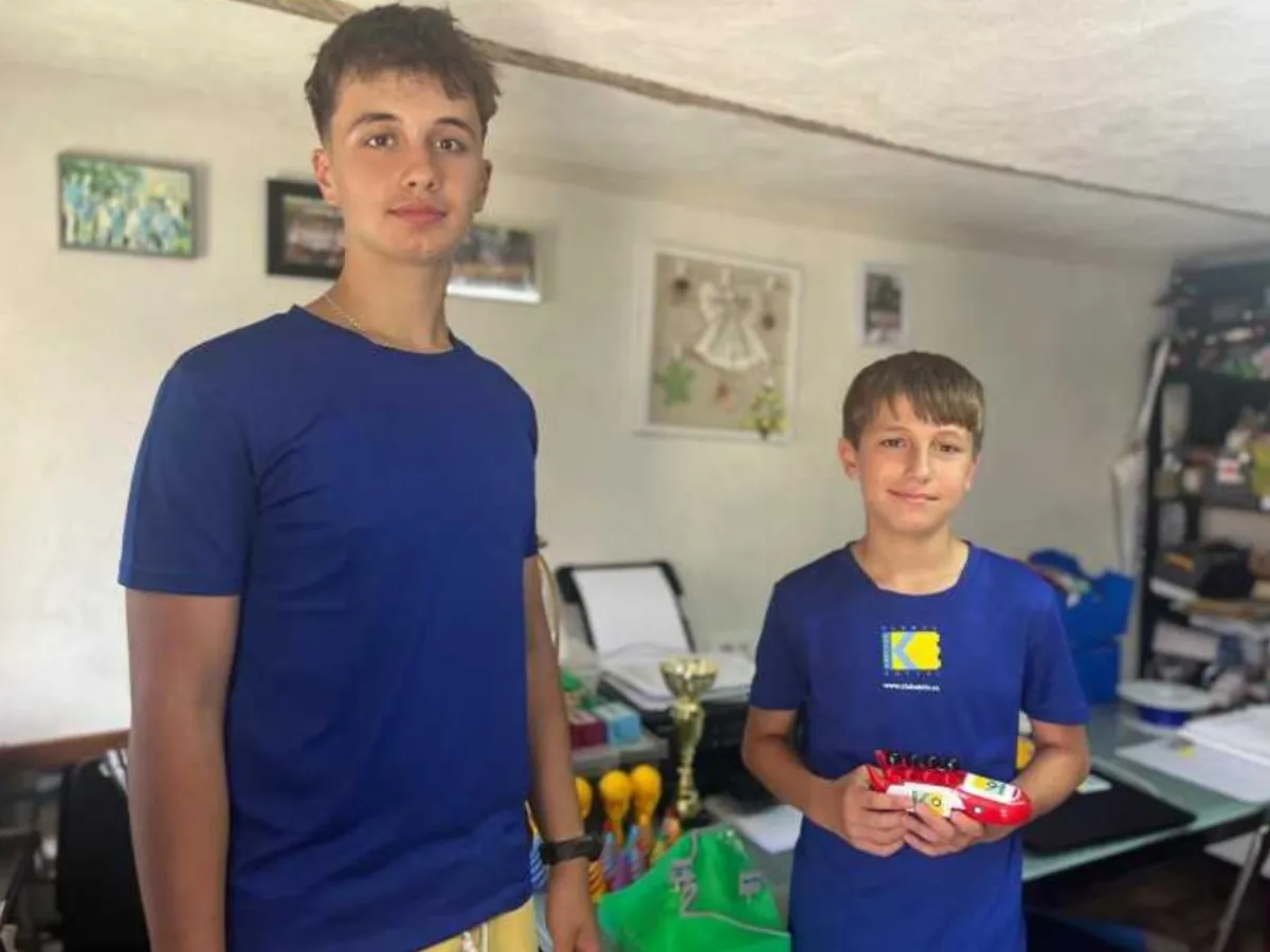 Trei echipe de elevi din România, în finala competiției internaționale de robotică First Lego League