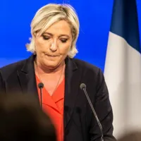 Marine Le Pen este monitorizată cu o brațară pentru detunare de fonduri dar vrea să candideze foto: Profimedia images (fotografie cu caracter ilsutrativ)