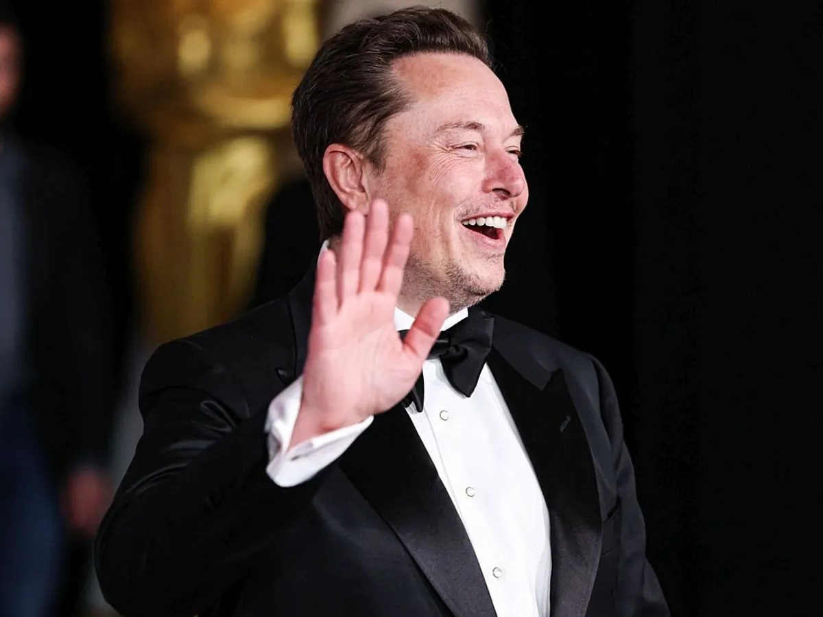Elon Musk îşi pierde statutul de trilionar, după ce acțiunile SpaceX, listate pe NASDAQ, au scăzut brusc